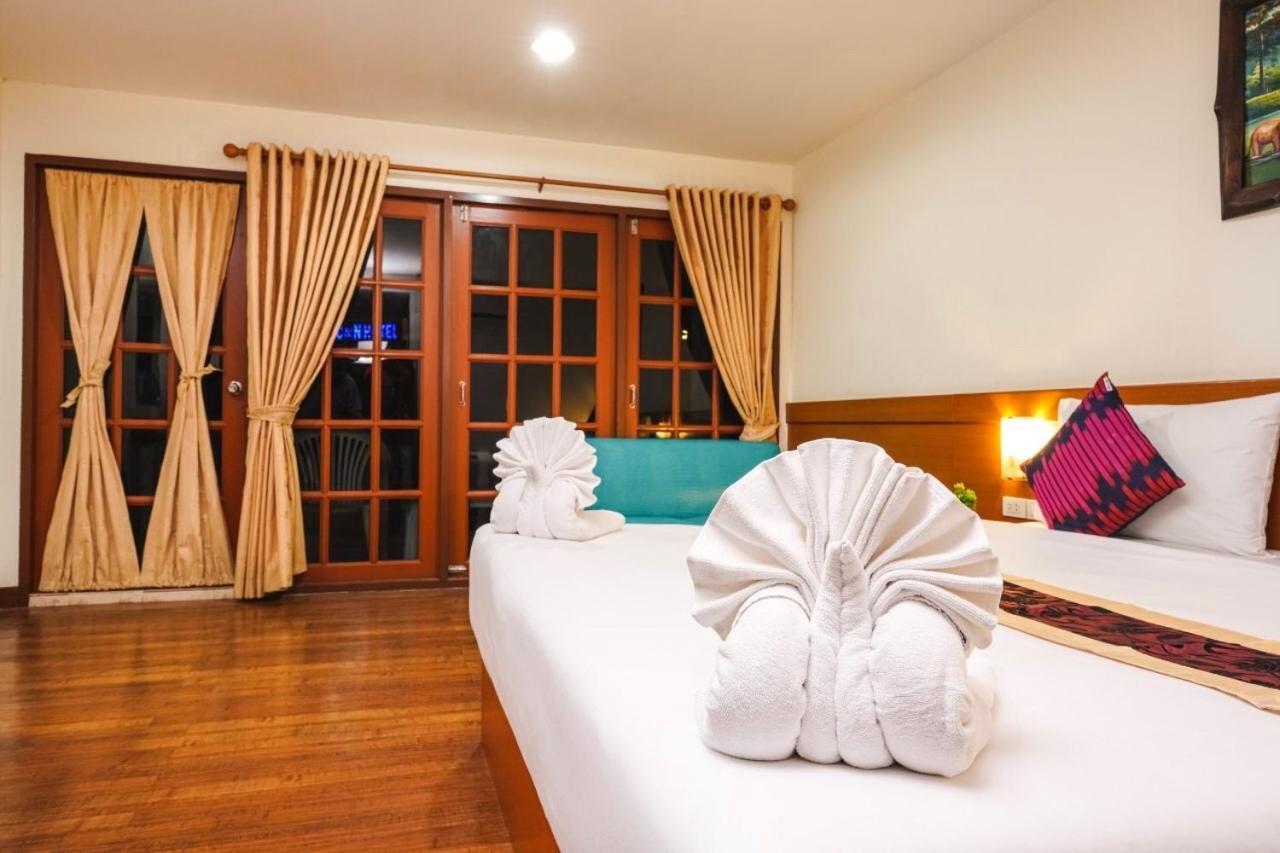 Neptuna Hotel Patong Exterior photo