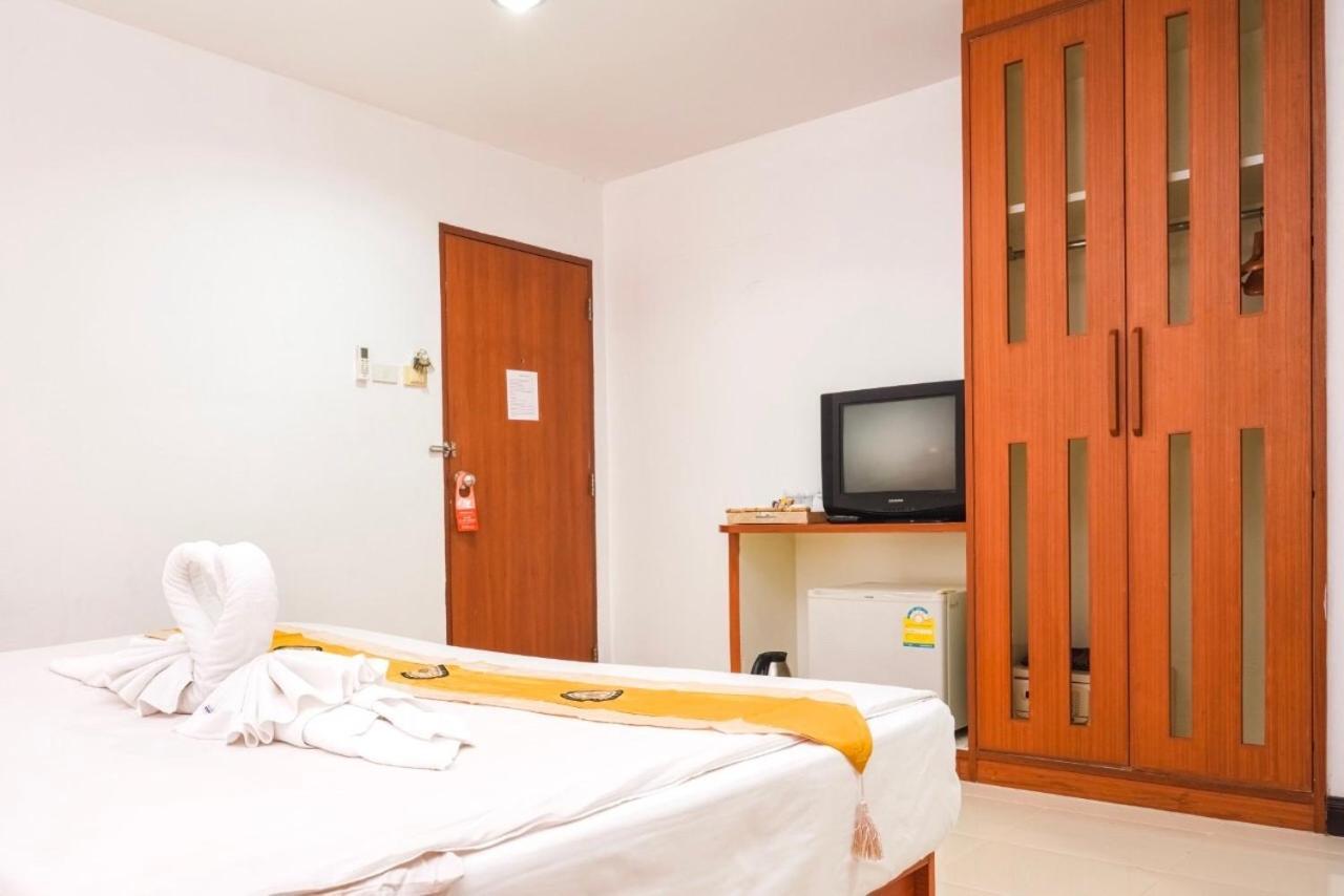 Neptuna Hotel Patong Exterior photo