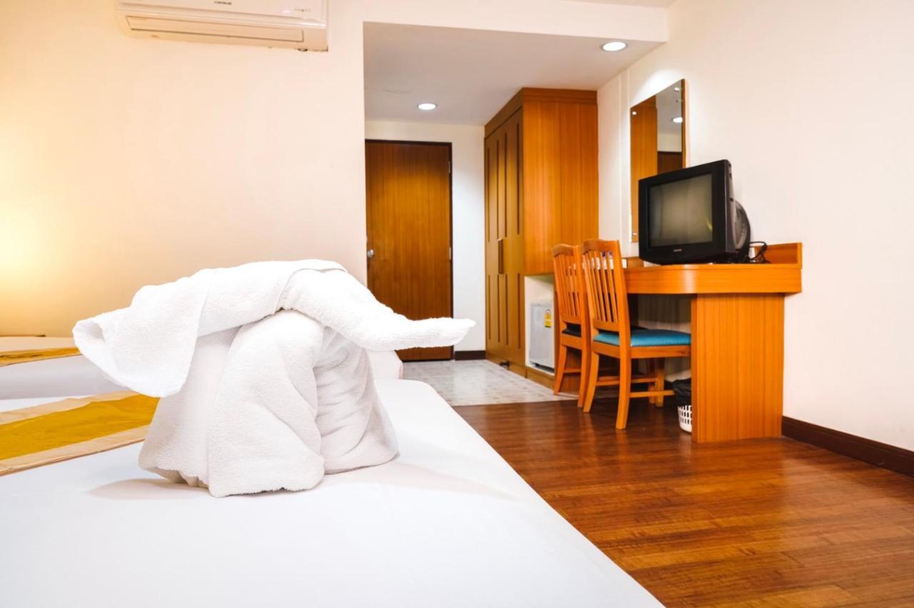 Neptuna Hotel Patong Exterior photo