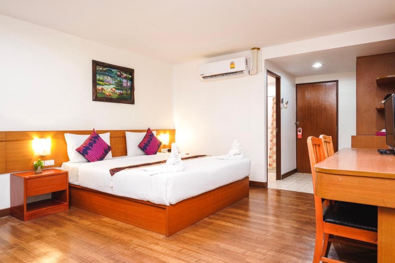 Neptuna Hotel Patong Exterior photo